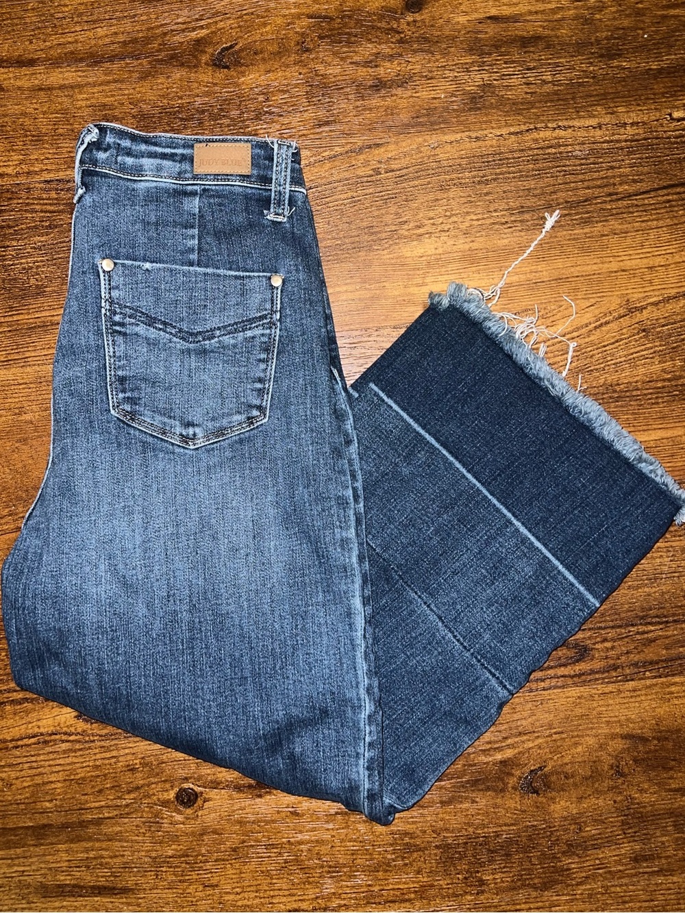 Judy Blue Wide Leg Cropped Jeans High Waist Stretch Frayed Hem Denim Size 29 - Picture 3 of 6